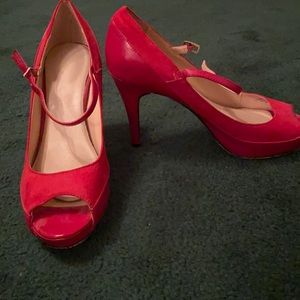 Red 3” pumps